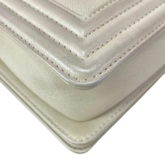 Auth CHANEL Boy Chanel AS3018 metallic white Calfskin Shoulder Bag Gold hardware - Picture 3 of 16